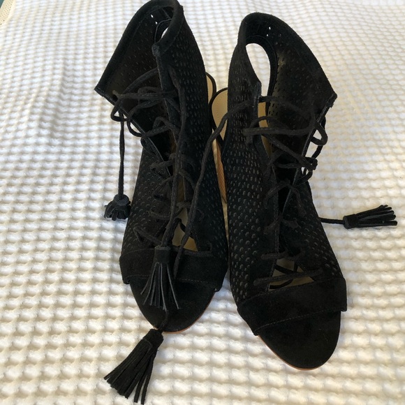 SOLD.  Marc Fisher| Black block heal lace up sandal - Picture 4 of 8